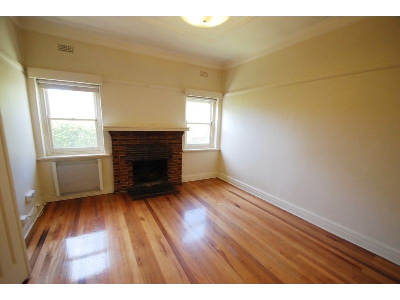 36 Cairnes Crescent, Malvern East VIC 3145