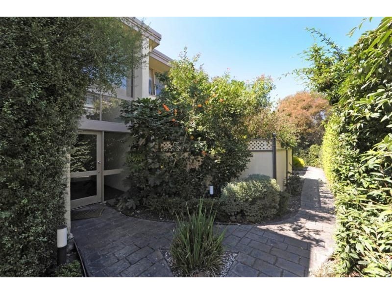 2/10 Repton Road, Malvern East VIC 3145