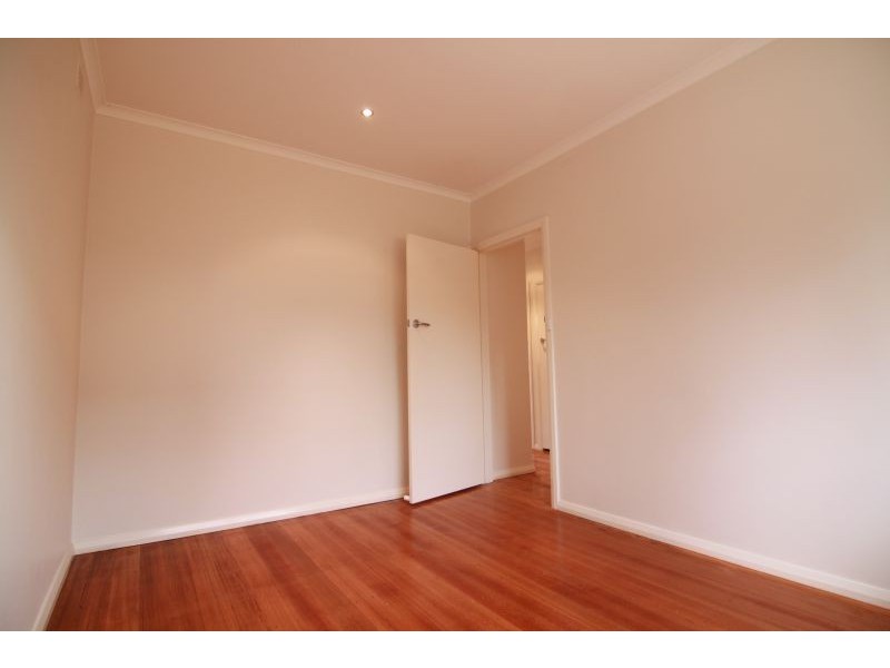 1/233 High Street Road, Ashwood VIC 3147