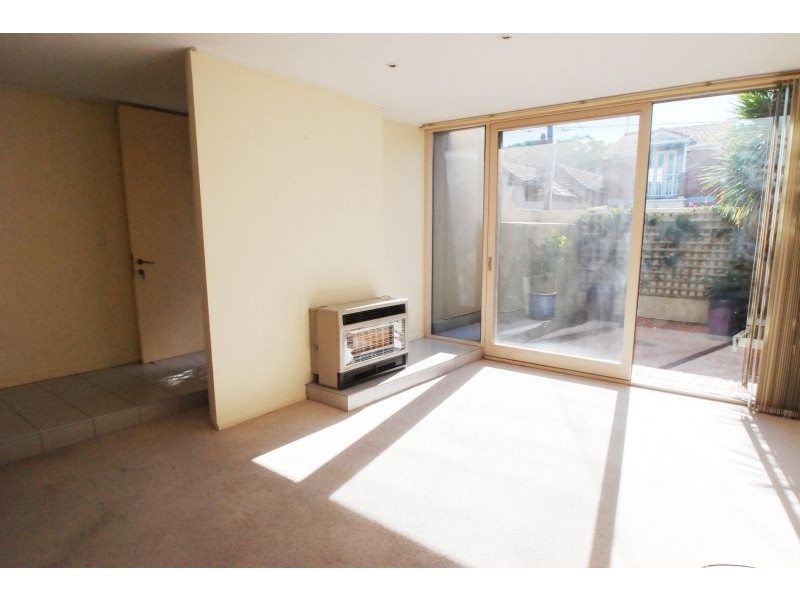 25 Marlborough Street, St Kilda VIC 3182