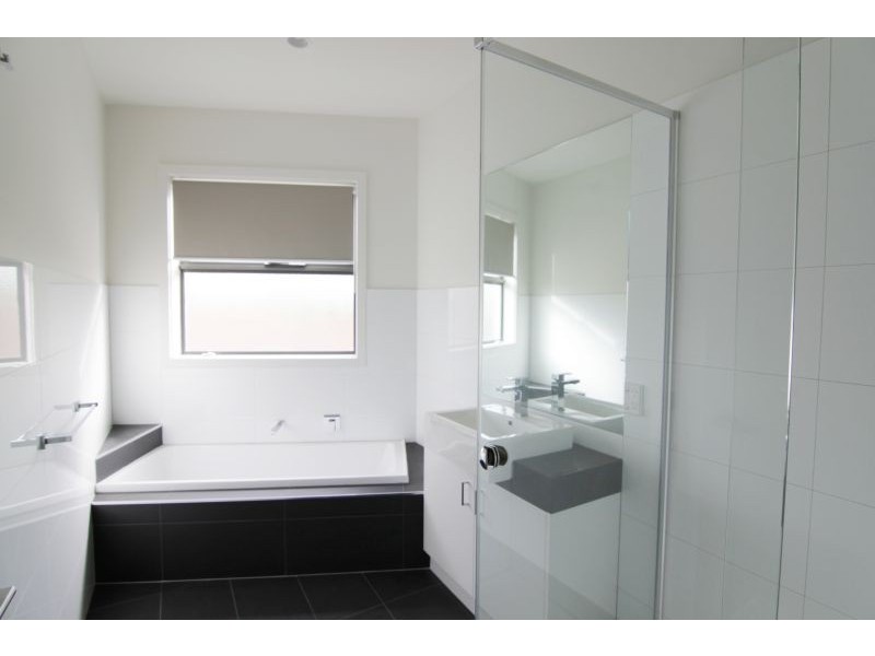 2/413A Waverley Road, Malvern East VIC 3145