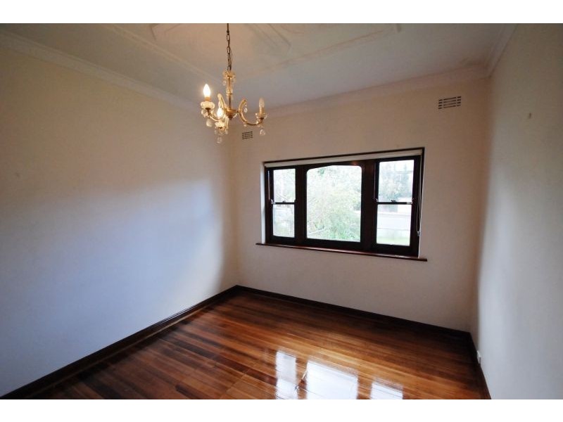 1 Kent Street, Glen Iris VIC 3146