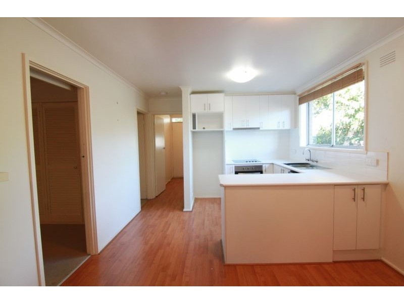 3/2 June Crescent, Glen Iris VIC 3146