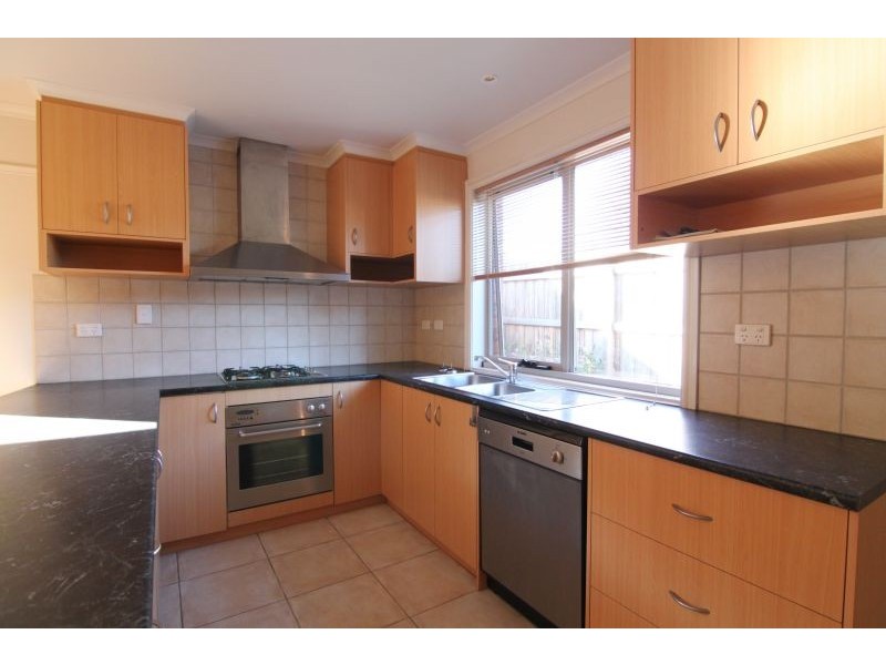 2/14 Durward Rd, Malvern East VIC 3145