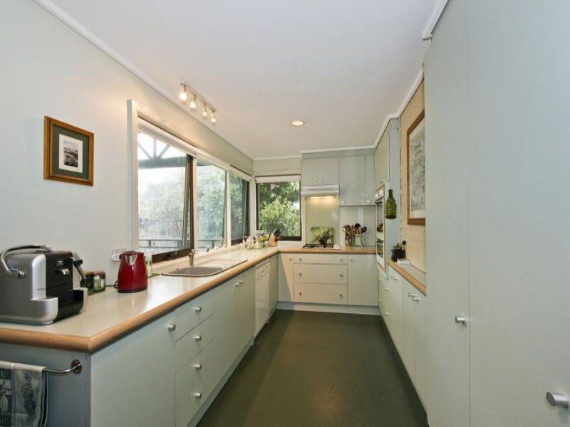 26 Hilltop Avenue, Glen Iris VIC 3146