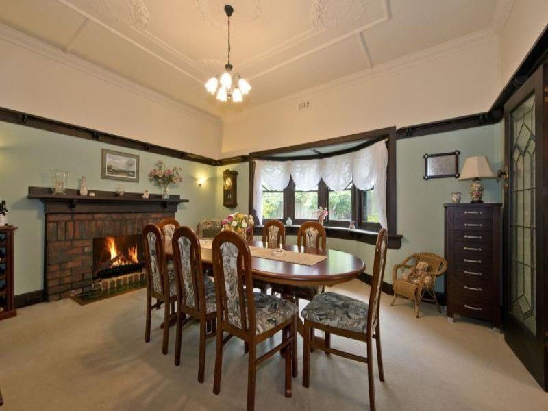 26 Hilltop Avenue, Glen Iris VIC 3146