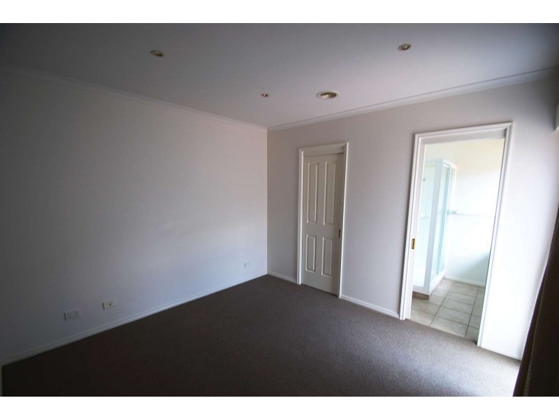 1 Fakenham Road, Ashburton VIC 3147
