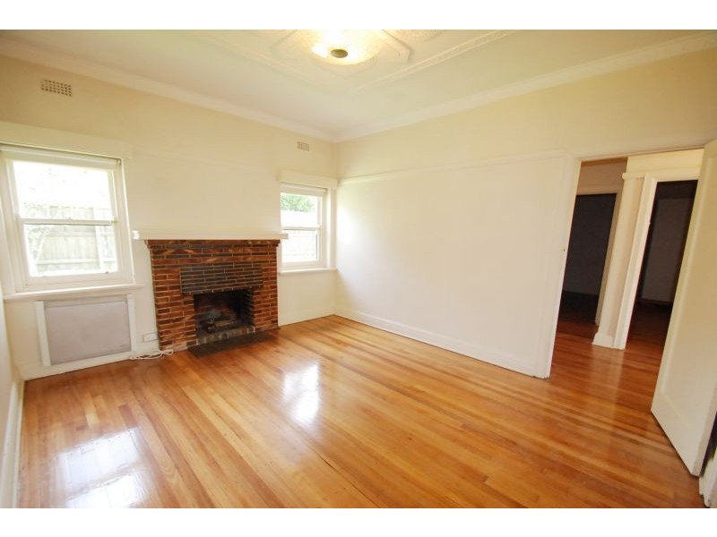 36 Cairnes Crescent, Malvern East VIC 3145