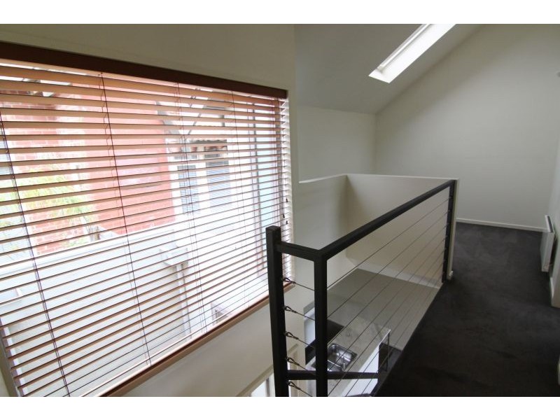 2B Golden Quadrant, Glen Iris VIC 3146
