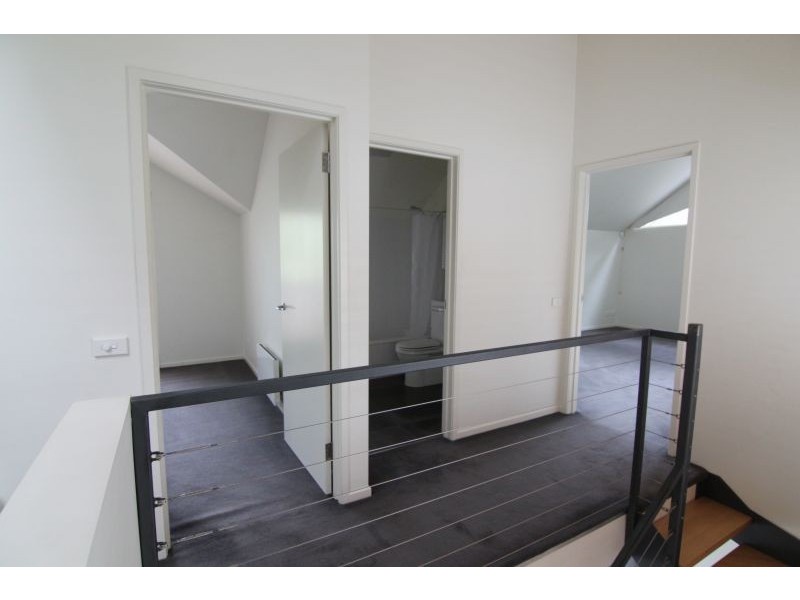 2B Golden Quadrant, Glen Iris VIC 3146