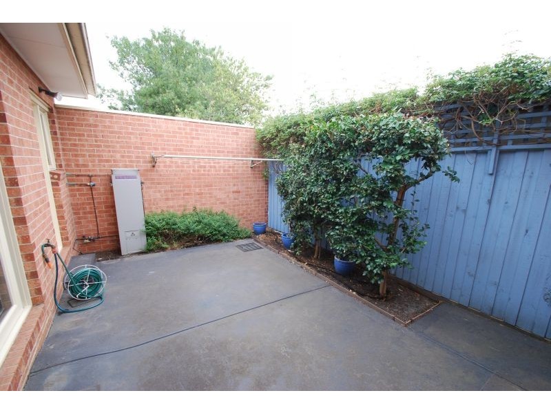 1/8 Westbrook Street, Chadstone VIC 3148