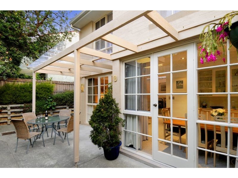 17 Sunhill Road, Glen Iris VIC 3146