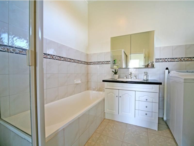 8/13 Myrniong Street, Glen Iris VIC 3146