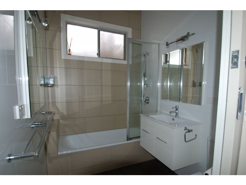 4 Howe Street, Murrumbeena VIC 3163