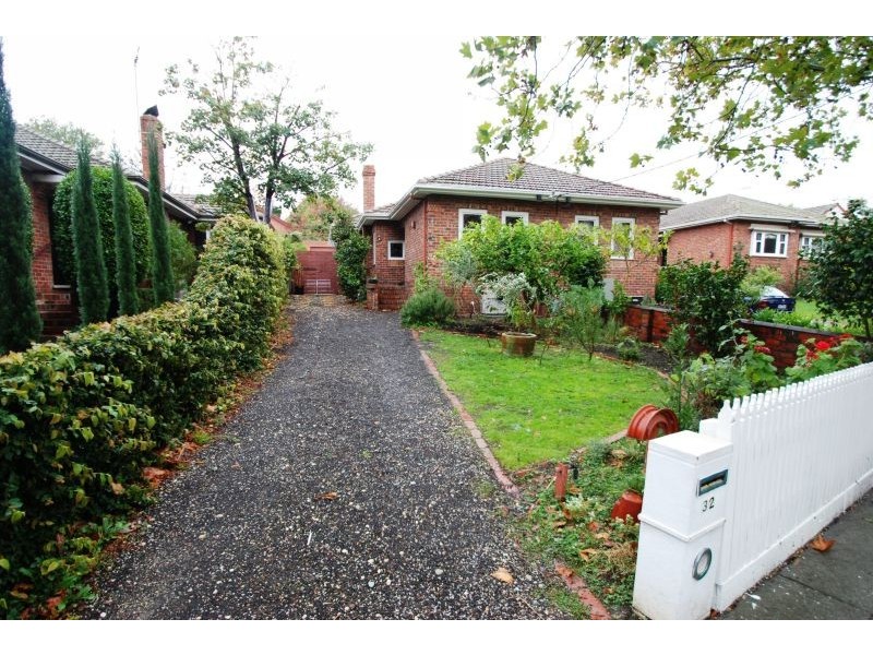 32 Essex Street, Glen Iris VIC 3146