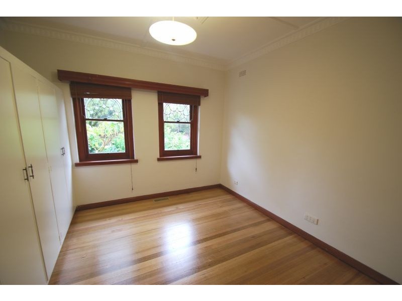 32 Essex Street, Glen Iris VIC 3146