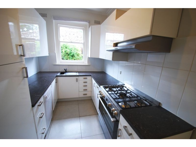 32 Essex Street, Glen Iris VIC 3146