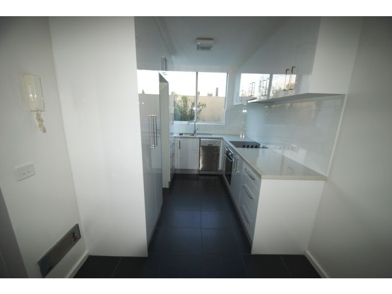 16/166 Toorak Road West, South Yarra VIC 3141