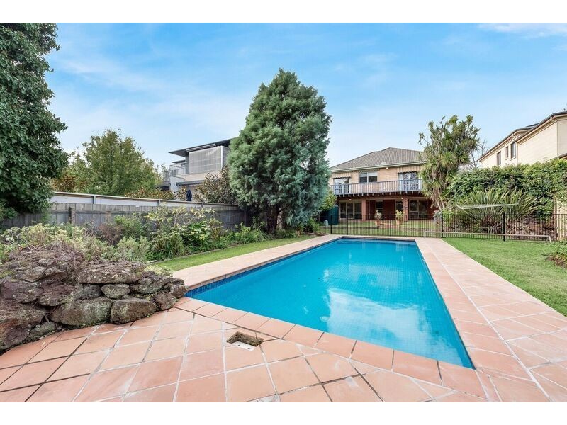 24 Glen Road, Ashburton VIC 3147