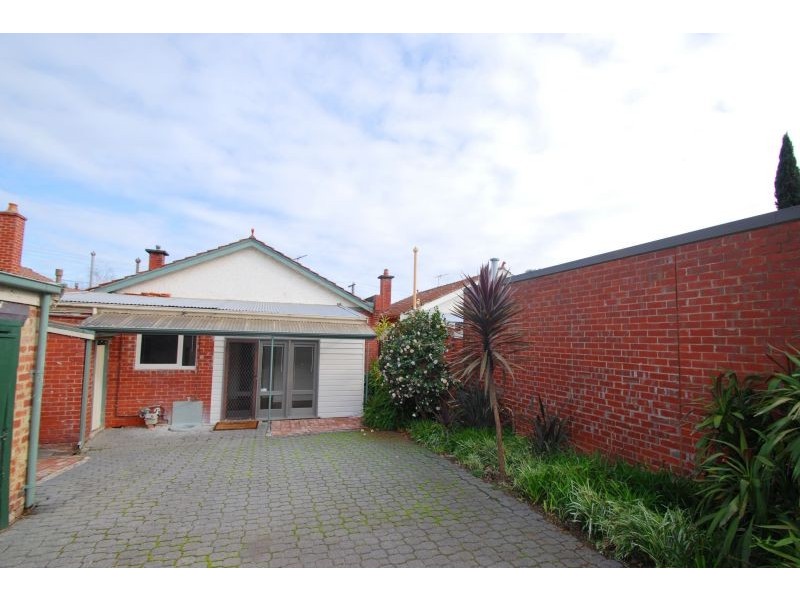 142 Tooronga Road, Glen Iris VIC 3146