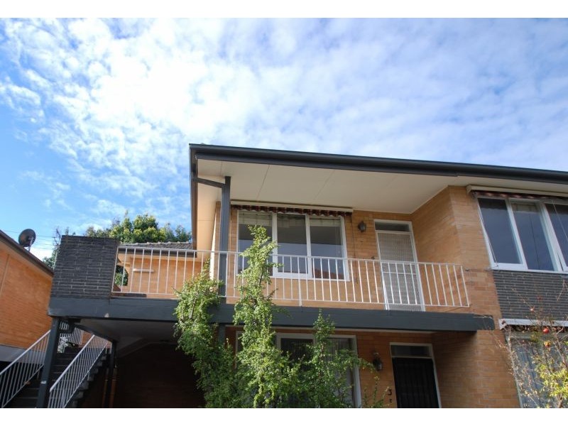 4/3 Dene Avenue, Malvern East VIC 3145