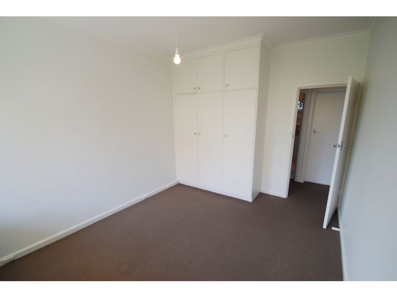4/3 Dene Avenue, Malvern East VIC 3145