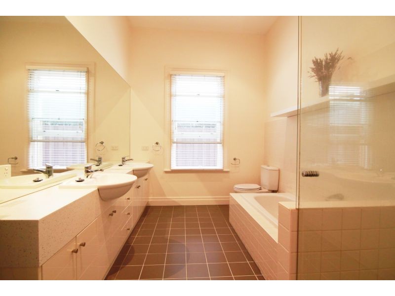 20 Hope Street, Glen Iris VIC 3146