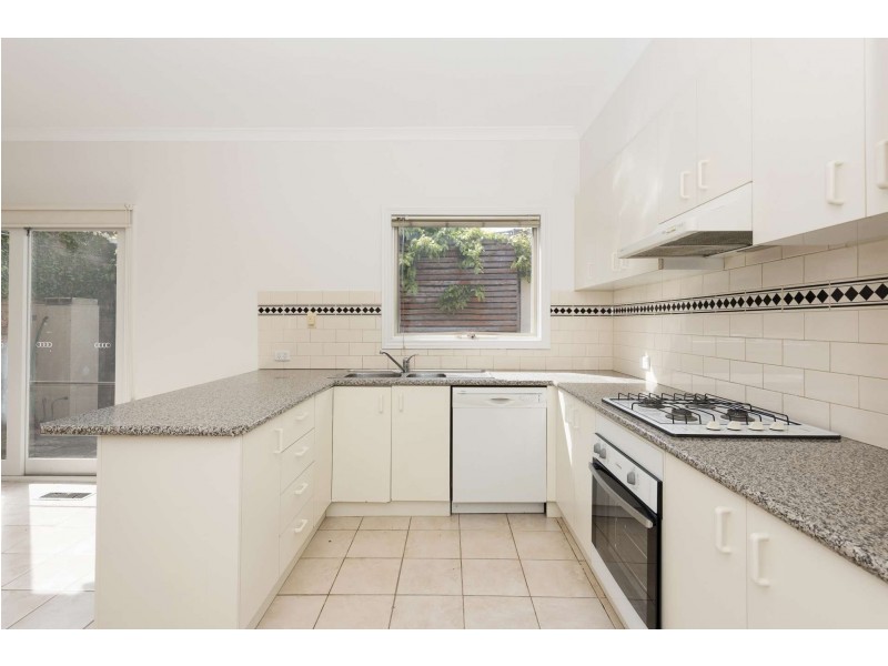 2/1260 Dandenong Road, Murrumbeena VIC 3163