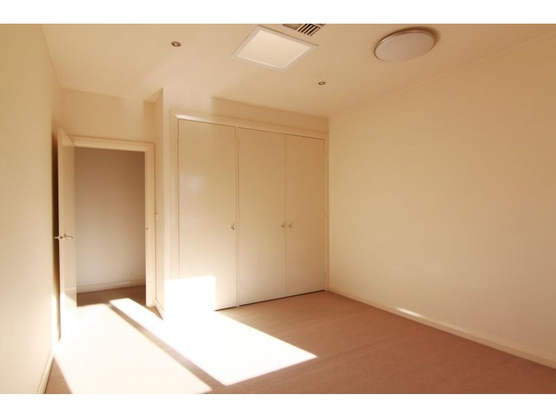 44 Francis Crescent, Glen Iris VIC 3146