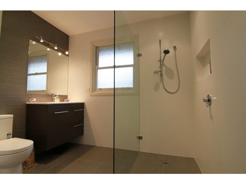 2/18 Beech Street, Malvern East VIC 3145