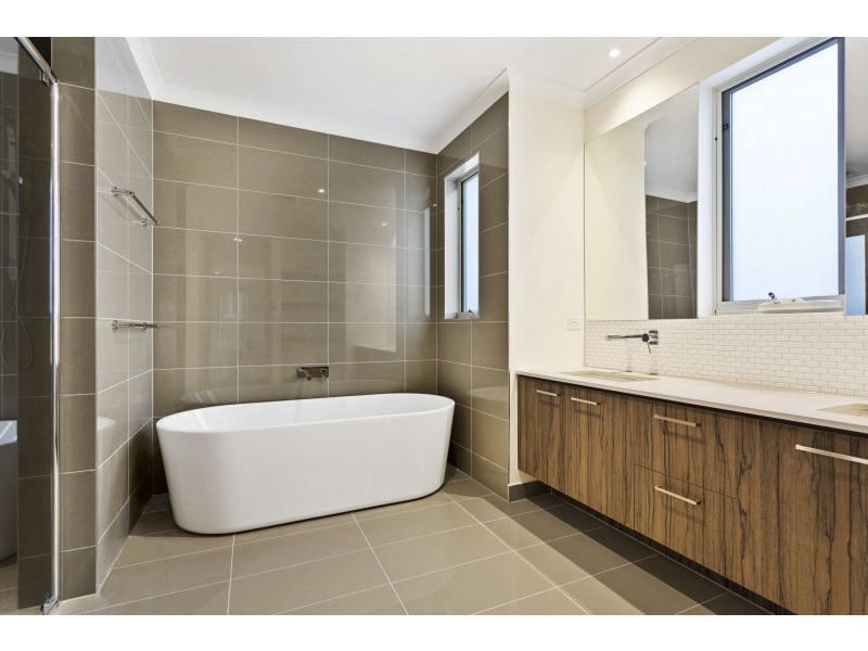22 Erica Avenue, Glen Iris VIC 3146