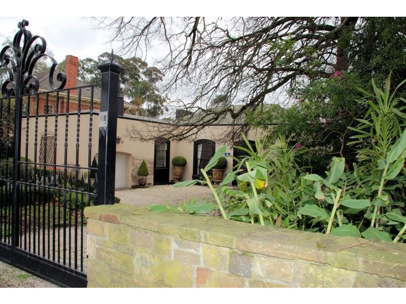 69 Mont Albert Rd, Canterbury VIC 3126