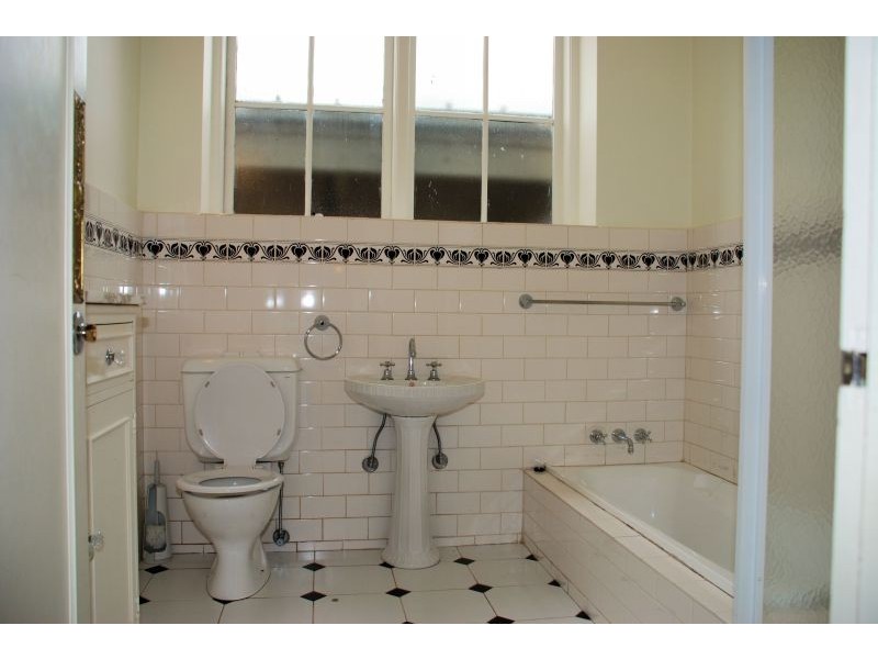69 Mont Albert Rd, Canterbury VIC 3126