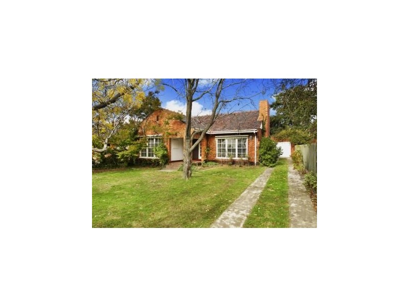 30 Fakenham Road, Ashburton VIC 3147