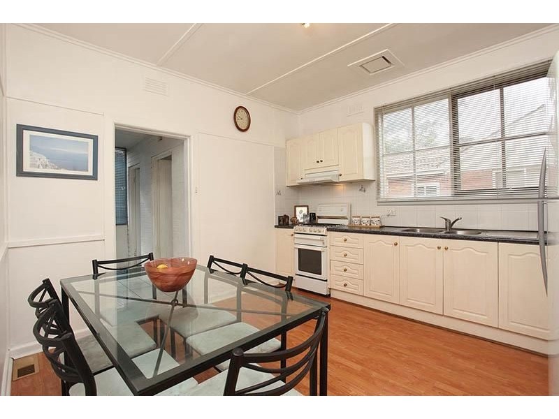 1/8 Winbirra Parade, Ashwood VIC 3147