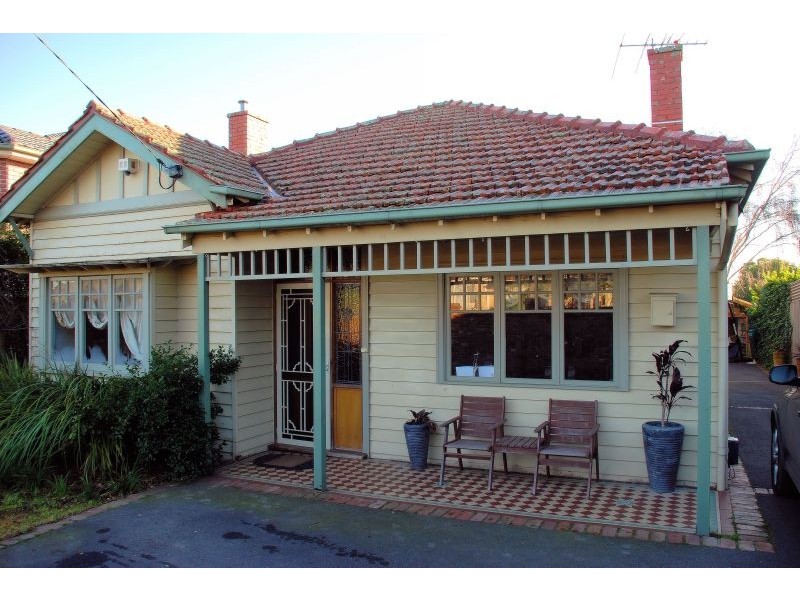 23 Castlebar Road, Malvern East VIC 3145