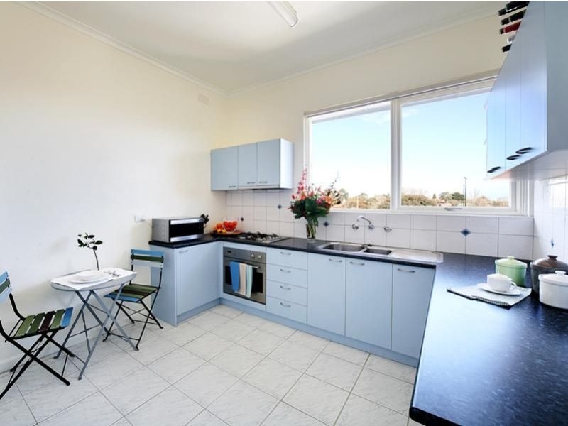8/13 Myrniong Street, Glen Iris VIC 3146