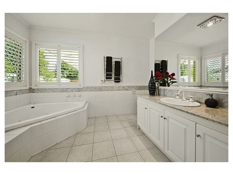 4 Beechwood Terrace, Ashwood VIC 3147