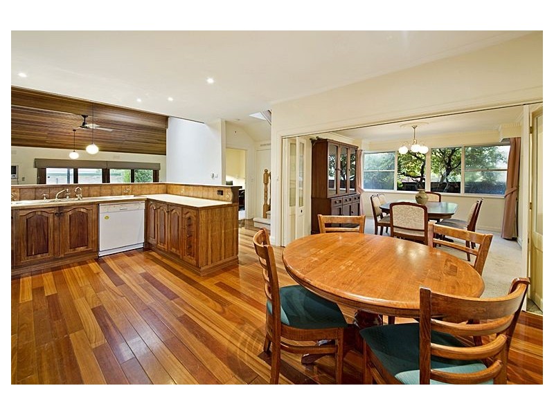 2 Dunscombe Avenue, Ashburton VIC 3147