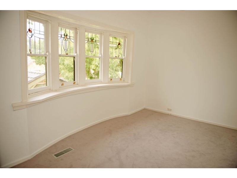 27 Albion Road, Glen Iris VIC 3146