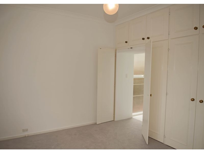 27 Albion Road, Glen Iris VIC 3146