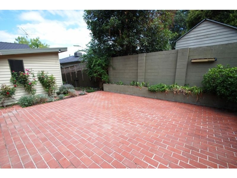 27 Albion Road, Glen Iris VIC 3146