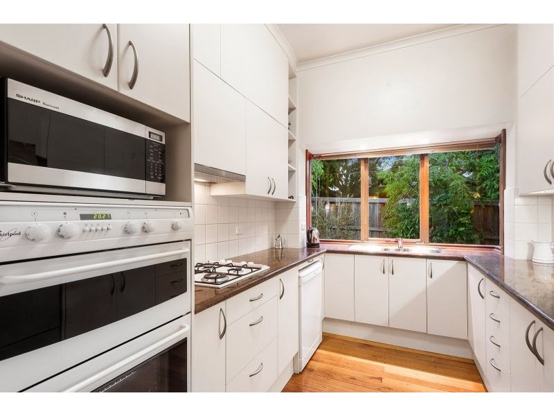 15 Howie Street, Glen Iris VIC 3146