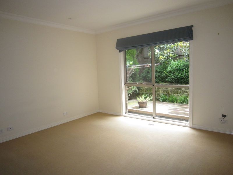 10 Kingswood Rise, Box Hill South VIC 3128