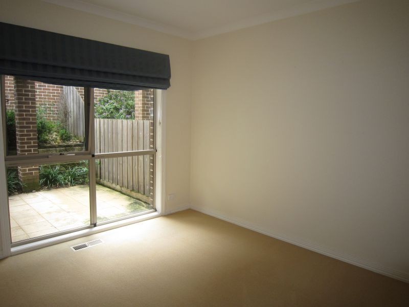 10 Kingswood Rise, Box Hill South VIC 3128