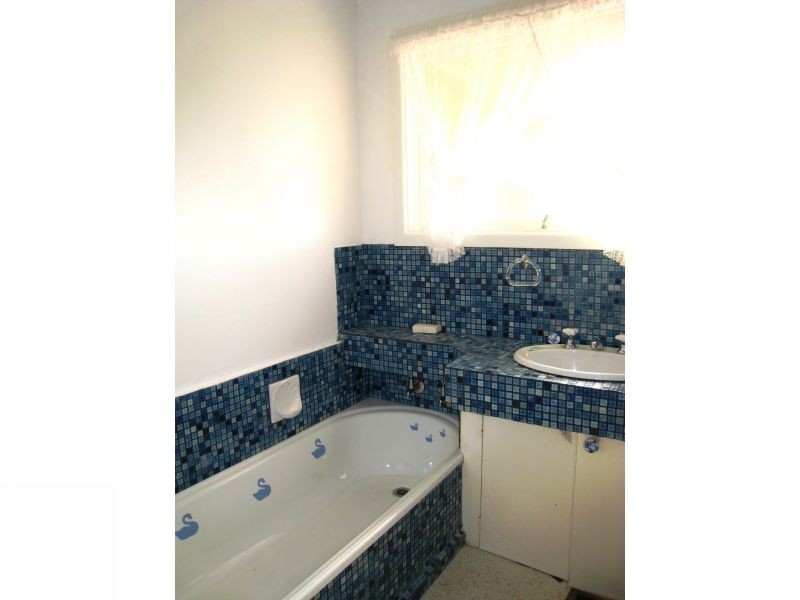 23 Victor Crescent, Blackburn South VIC 3130