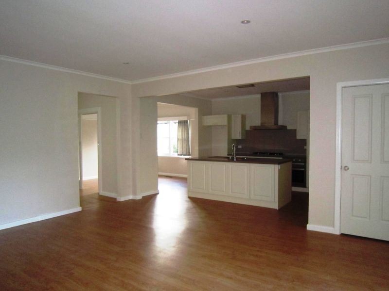 8 Benbrook Avenue, Mont Albert North VIC 3129