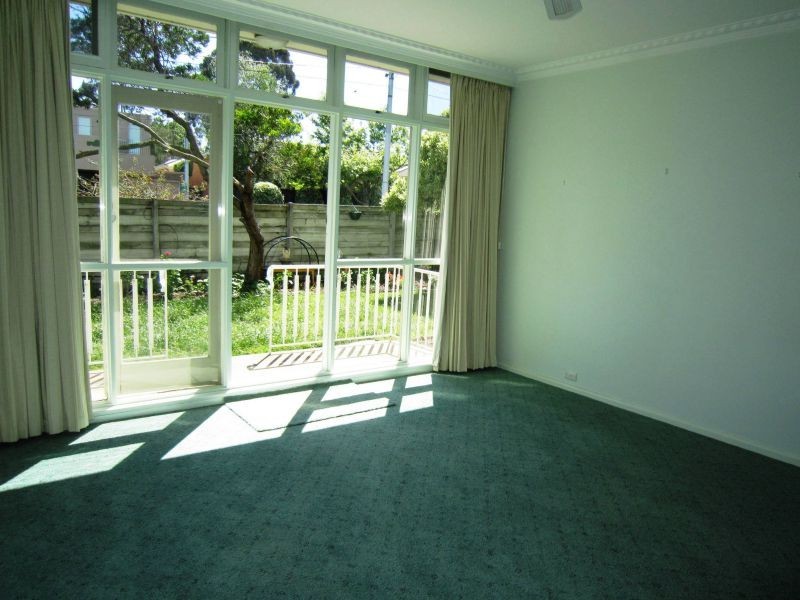 2/684 Riversdale Road, Camberwell VIC 3124