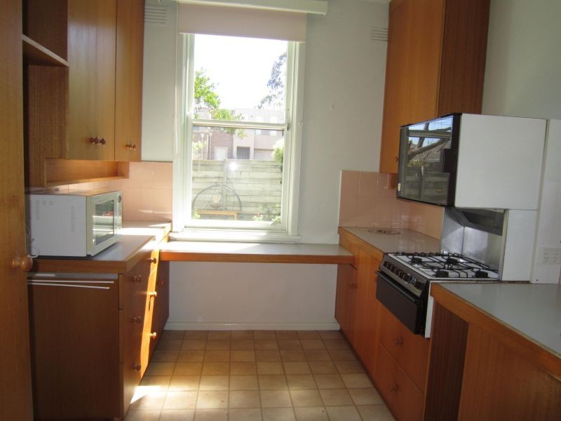 2/684 Riversdale Road, Camberwell VIC 3124