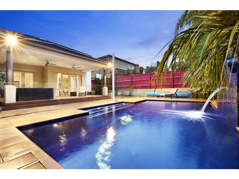 26 Hopetoun Avenue, Canterbury VIC 3126